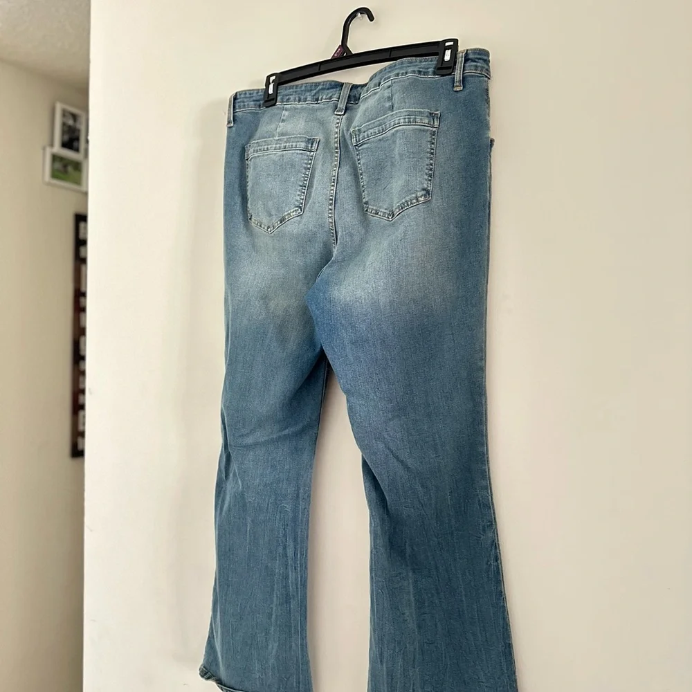 Blue Boot Cut Jeans with Classic Flare